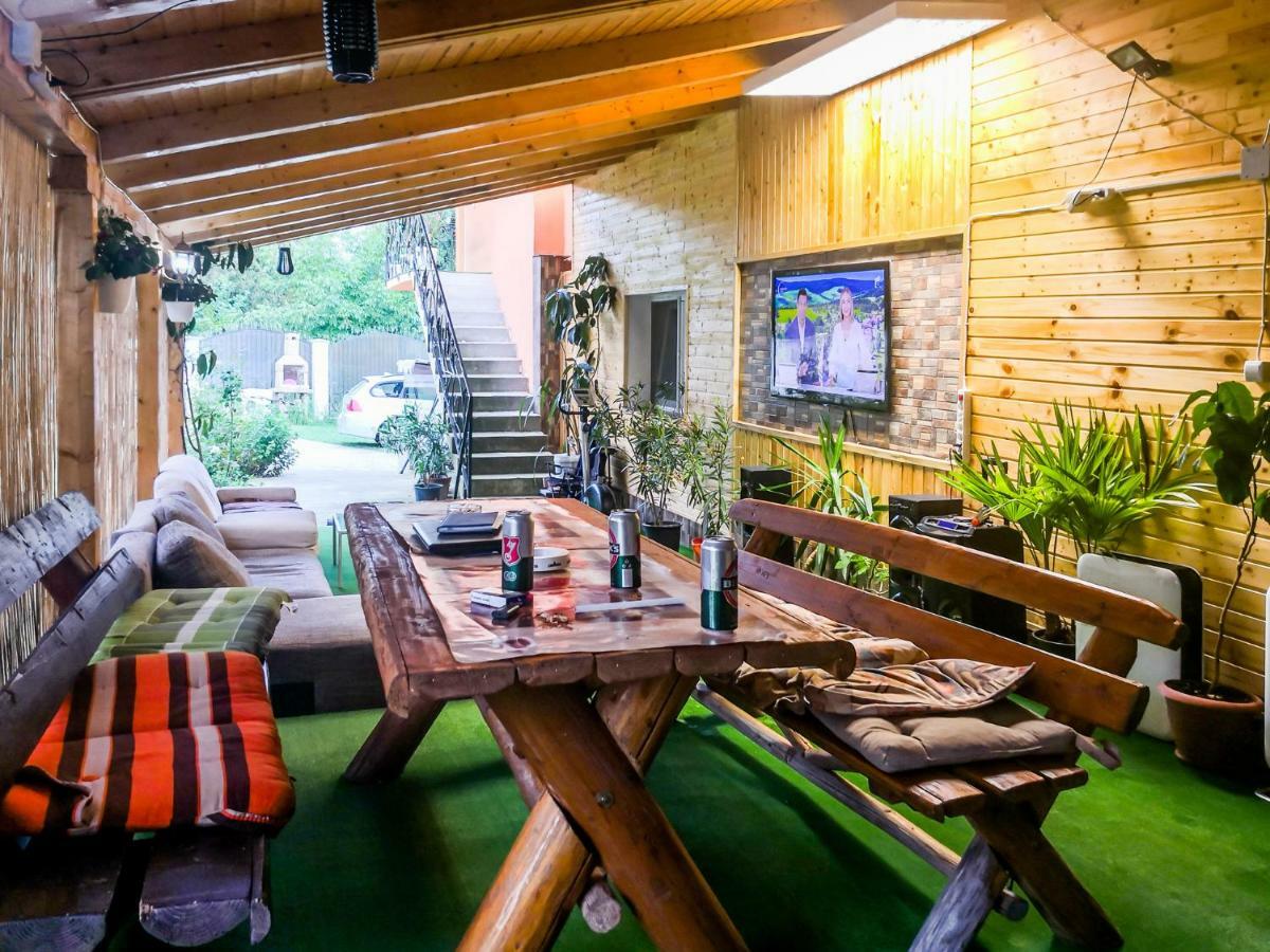 Casa de vacanta Jeny Novaci-Străini Exterior foto
