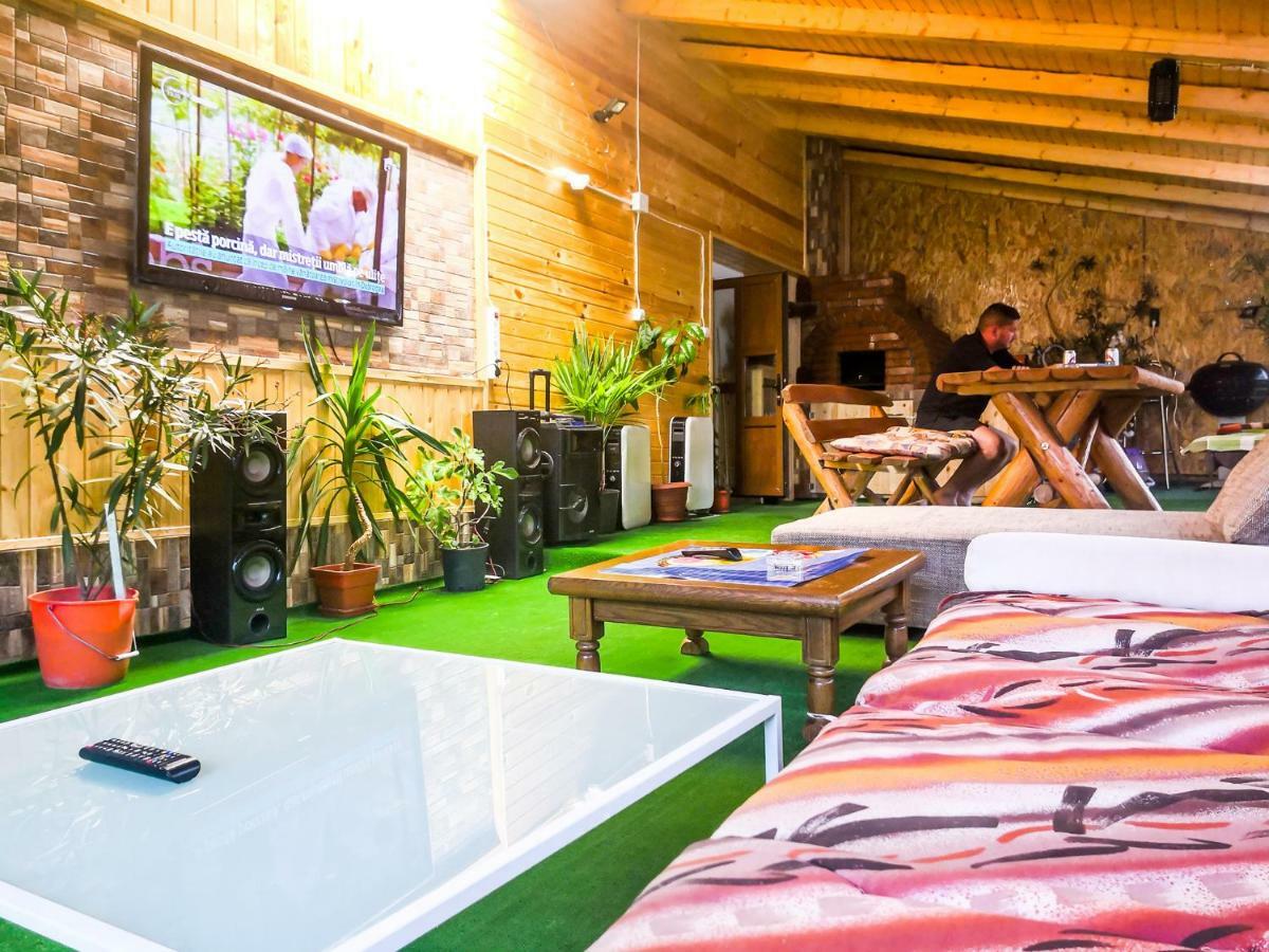 Casa de vacanta Jeny Novaci-Străini Exterior foto