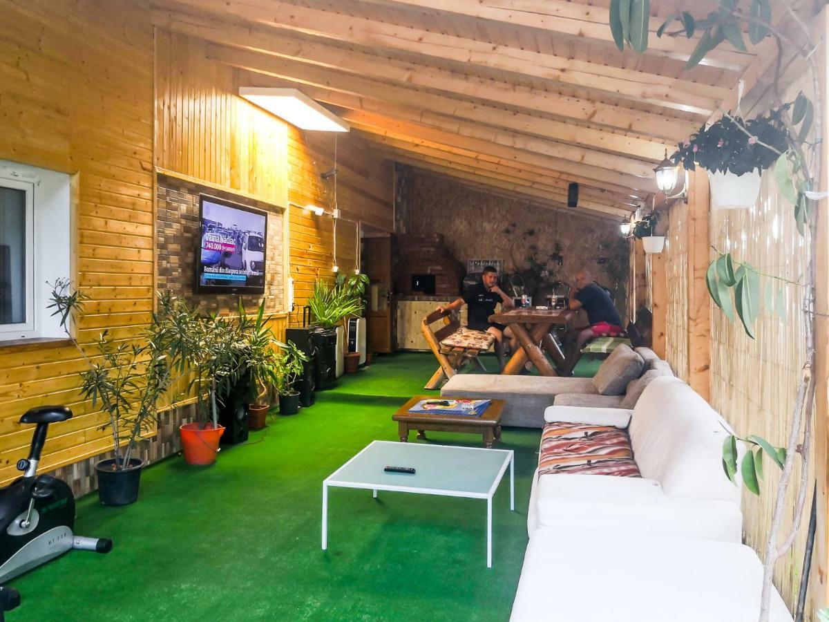 Casa de vacanta Jeny Novaci-Străini Exterior foto