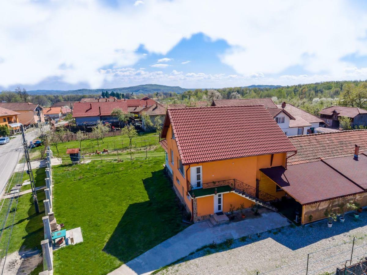 Casa de vacanta Jeny Novaci-Străini Exterior foto